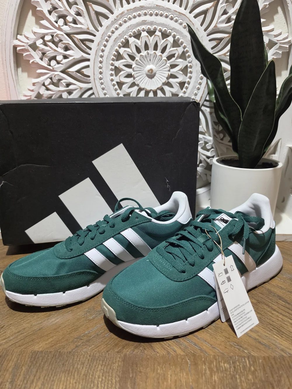 NEW Adidas Run 60s 2.0 sneakers Collegiate Green/Cloud White Mens Size 9 W/box